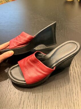 Hillard & Hanson Red Leather Wedge Slide Mules